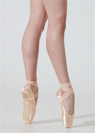0519N TRIUMPH Pointe Shoe